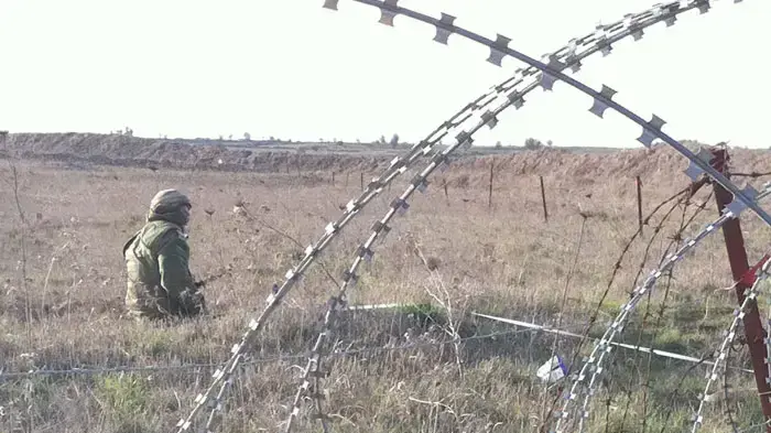 פינוי שדה מוקשים ב"עין מוקש" בצפון רמת הגולן, ינואר 2011