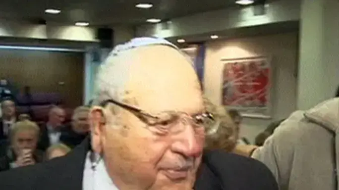 חולקים כבוד לעו"ד חיים קאזיס