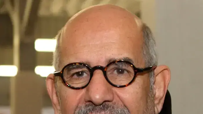 מוחמד אל-בראדעי ואשתו מגיעים לשדה התעופה בווינה, בדרך למצרים מוחמד אל-בראדעי ואשתו מגיעים לשדה התעופה בווינה, בדרך למצרים