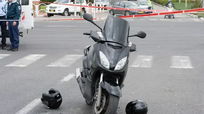 זירת הרצח של העבריין רמי אמירה, ראשון לציון, ינואר 2011 זירת הרצח של העבריין רמי אמירה, ראשון לציון, ינואר 2011