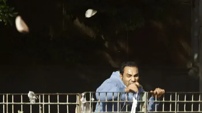 עימותים אלימים בכיכר תחריר בקהיר בין תומכי ומתנגדי מובארק
