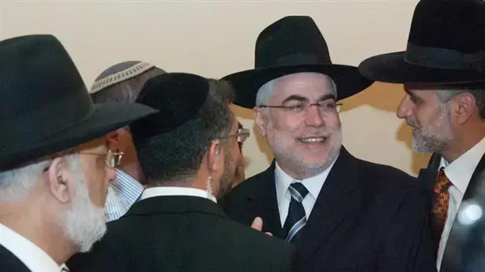 שלמה בניזרי בחגיגית בר המצווה של בנו של אלי ישי, ינואר 2011