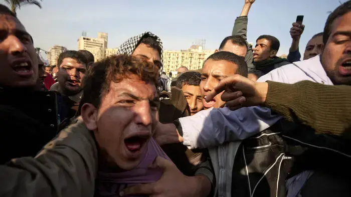 מהומות במצרים, ההפגנות האלימות בכיכר תחריר ממשיכות, פברואר 2011