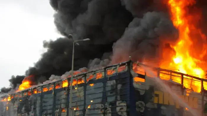 שריפה בסניף איקאה בנתניה שריפה בסניף איקאה בנתניה