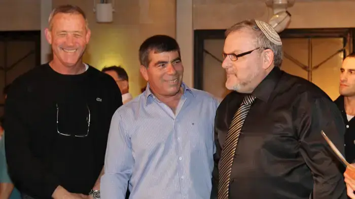 בני גנץ נפגש עם גבי אשכנזי