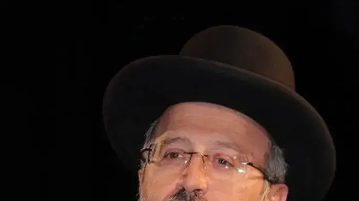 הרב אברהם יוסף בראיון לרדיו קול חי