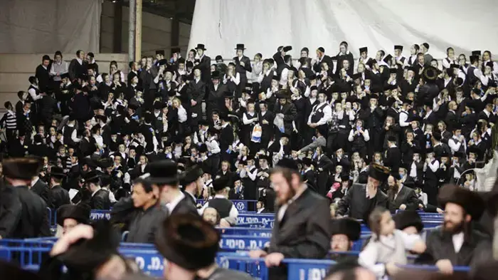 חתונת נכדתו של האדמו"ר מוישניץ בבני ברק, פברואר 2011 חתונת נכדתו של האדמו"ר מוישניץ בבני ברק, פברואר 2011