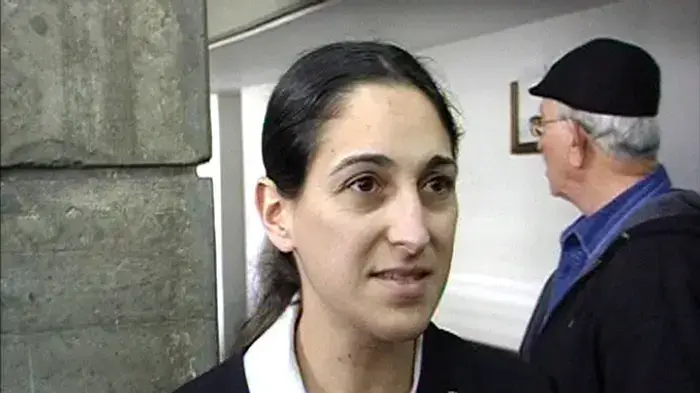בת 25 הורשעה ברצח אישה הרה בדקירות סכין