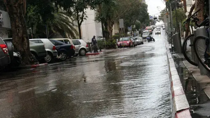 מזג אוויר חורפי וסוער בתל אביב, פברואר 2011