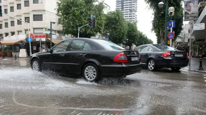 מזג אוויר חורפי וסוער בתל אביב, פברואר 2011