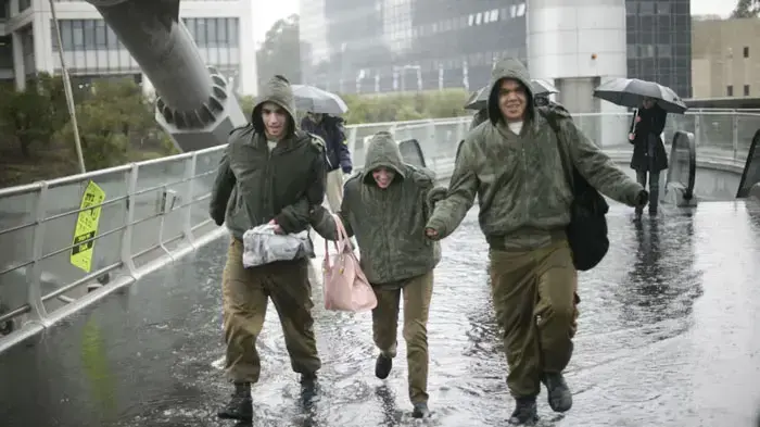 מזג אוויר חורפי וסוער בתל אביב, פברואר 2011