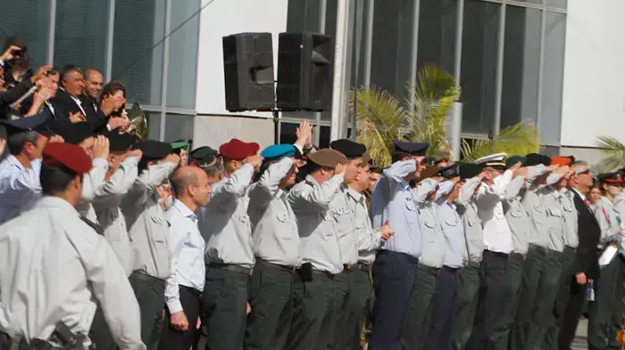 אלופי צה"ל, פרום מטכ"ל מצדיעים לרמטכ"ל היוצא גבי אשכנזי ולרמטכ"ל הנכנס בני גנץ, פברואר 2011