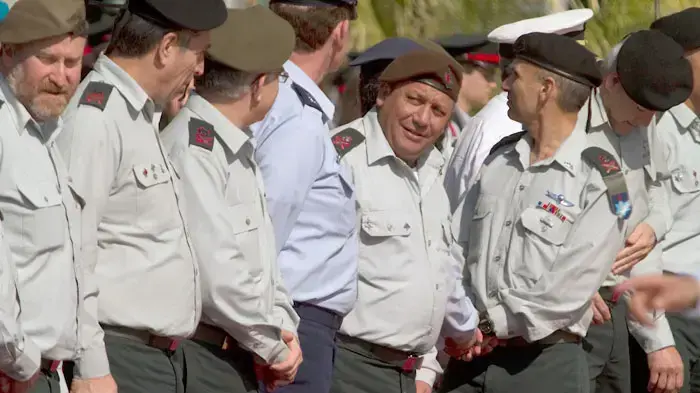 ראש פיקוד צפון גדי אייזנקוט בטקס הפרידה מהרמטכ"ל היוצא גבי אשכנזי וקבלתו של הרמטכ"ל החדש בני גנץ, פברואר 2011
