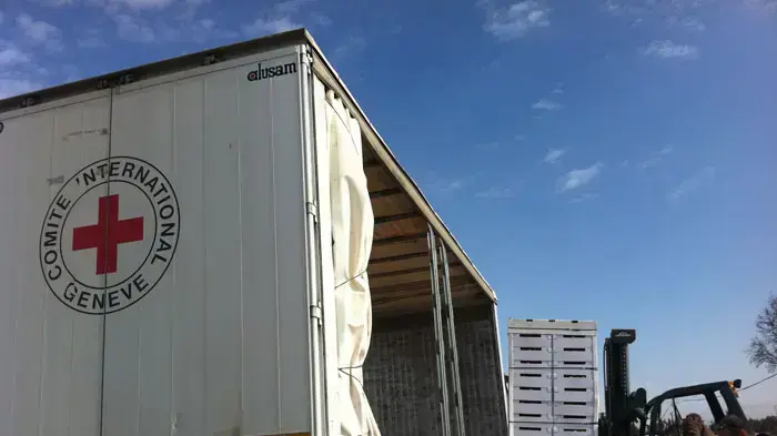 העברת תפוחים מישראל לסוריה במעבר קוניטרה בגולן, פברואר 2011 העברת תפוחים מישראל לסוריה במעבר קוניטרה בגולן, פברואר 2011