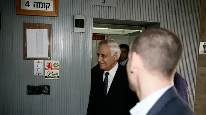 משה קצב בשלב הטיעונים לעונש במשפטו, פברואר 2011         משה קצב משפט קצב