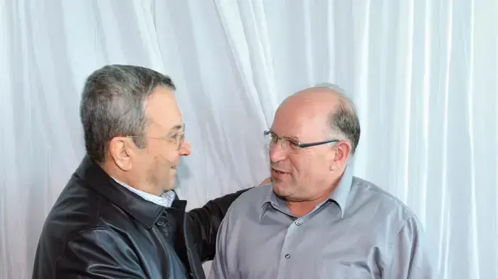 שר הביטחון אהוד ברק במהלך פרידה מראש המל"ל, עוזי ארד שר הביטחון אהוד ברק במהלך פרידה מראש המל"ל, עוזי ארד