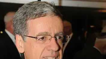 מני מזוז בטקס לציון יובל ללשכת עורכי הדין, פברואר 2011 מני מזוז בטקס לציון יובל ללשכת עורכי הדין, פברואר 2011