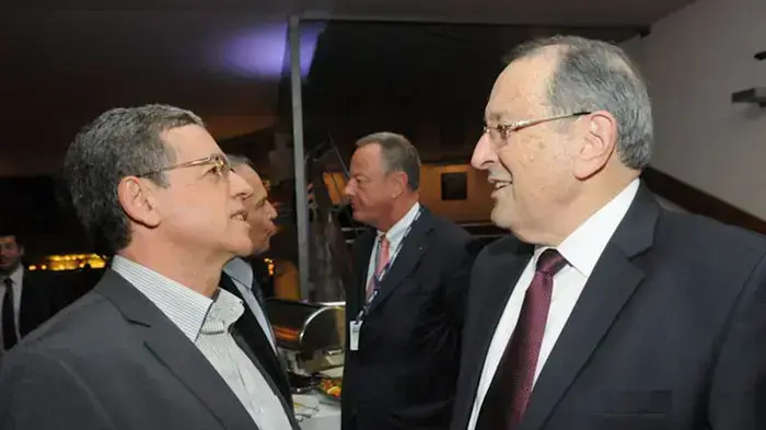 עורך דין אלי זוהר והיועץ המשפטי לממשלה לשעבר אלי מזוז בטקס לציון יובל ללשכת עורכי הדין, פברואר 2011
