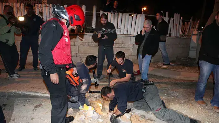 נפילת גראד בשכונת יא' בבאר שבע, פברואר 2011 נפילת גראד בשכונת יא' בבאר שבע, פברואר 2011
