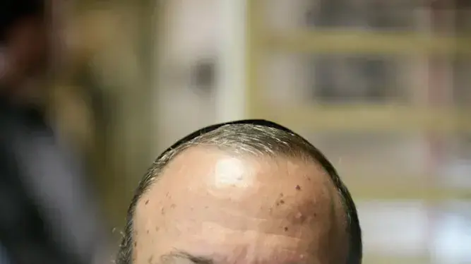 סגן שר האוצר יצחק כהן בפגישה בין נציגי העובדים הסוציאלים השובתים עם נציגי משרד האוצר וההסתדרות, מרץ 2011 סגן שר האוצר יצחק כהן בפגישה בין נציגי העובדים הסוציאלים השובתים עם נציגי משרד האוצר וההסתדרות, מרץ 2011