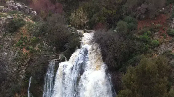 מפל הטחנה בצפון במהלך הגשם, מרץ 2011