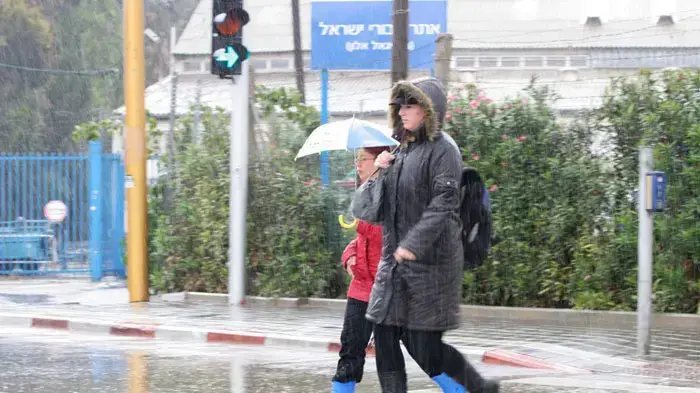 מזג אוויר סוער בגבעתיים, מרץ 2011