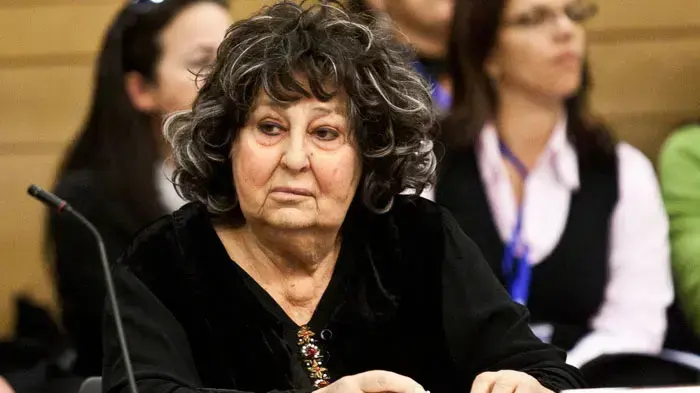 גאולה כהן בישיבה של הוועדה לקידום מעמד האישה לציון יום האישה הבינלאומי ובהשתתפות חברות כנסת לדורותיהן, מרץ 2011