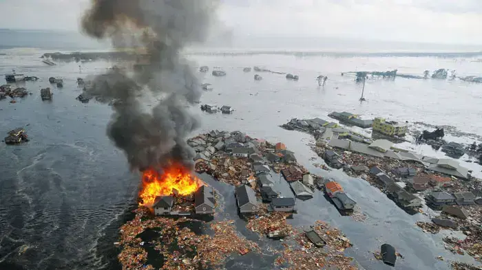 נזקים מרעידת האדמה והצונאמי שפקדו את יפן נזקים מרעידת האדמה והצונאמי שפקדו את יפן