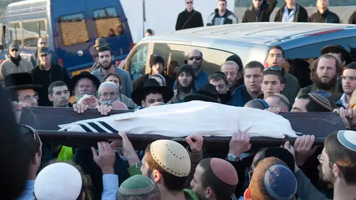 לוויתם של חמישה מבני משפחת פוגל שנהרגו בפיגוע באיתמר, מרץ 2011 לוויתם של חמישה מבני משפחת פוגל שנהרגו בפיגוע באיתמר, מרץ 2011