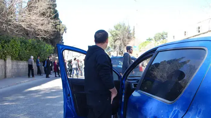 עשרות סטודנטים עצרו את התנועה למשך 5 דקות ברוחב הנביאים בירושלים, מרץ 2011