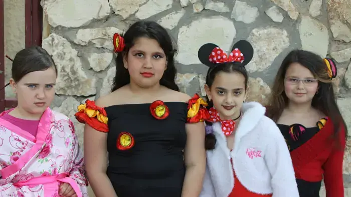 ילדים מחופשים בחדרה, פורים, מרץ 2011