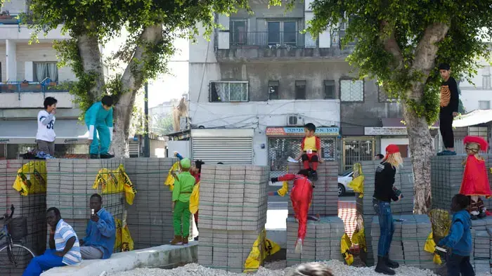 מסיבת תחפושות לילדי עובדים זרים בגינת לוינסקי, פורים, מרץ 2011