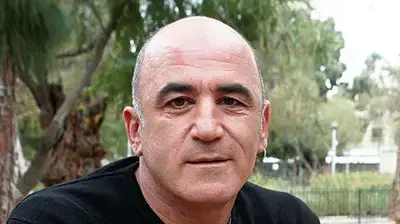 רון כחלילי יוצר שקופים רון כחלילי יוצר שקופים