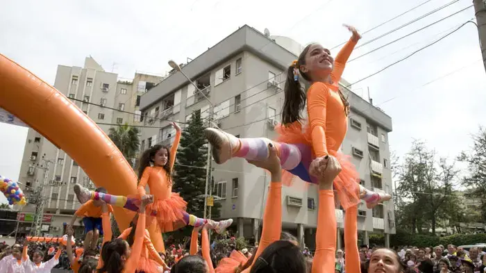 תהלוכת העדלאידע בחולון, פורים, מרץ 2011 תהלוכת העדלאידע בחולון, פורים, מרץ 2011