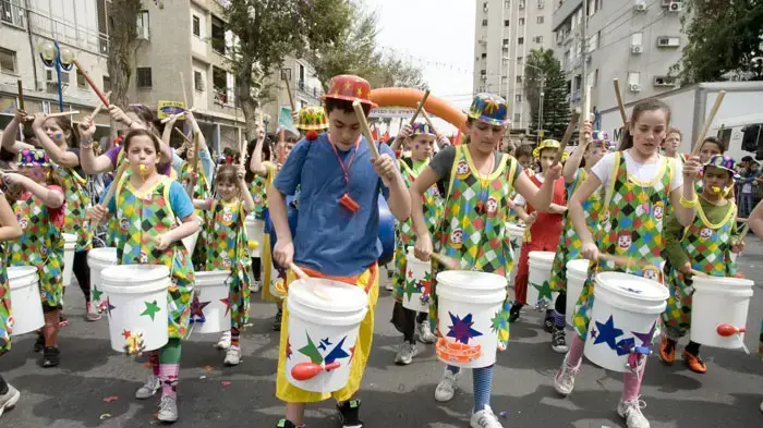 תהלוכת העדלאידע בחולון, פורים, מרץ 2011 תהלוכת העדלאידע בחולון, פורים, מרץ 2011