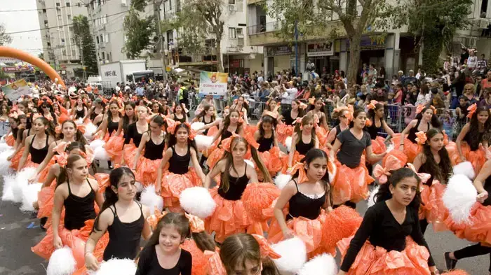 תהלוכת העדלאידע בחולון, פורים, מרץ 2011 תהלוכת העדלאידע בחולון, פורים, מרץ 2011