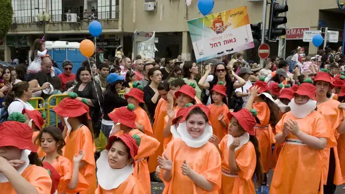 תהלוכת העדלאידע בחולון, פורים, מרץ 2011 תהלוכת העדלאידע בחולון, פורים, מרץ 2011