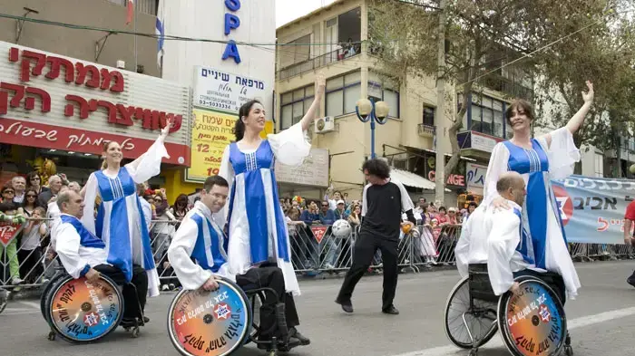 תהלוכת העדלאידע בחולון, פורים, מרץ 2011 תהלוכת העדלאידע בחולון, פורים, מרץ 2011