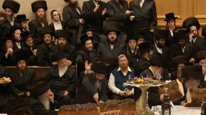 משתה פורים חגיגי בחסידות בעלז בירושלים, מרץ 2011