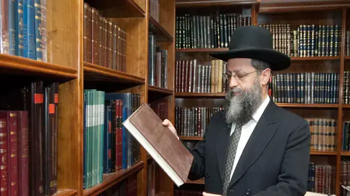 הרב דוד יוסף , בנו של הרב עובדיה יוסף, רבה של שכונת הר נוף בירושלים וראש כולל יחוה דעת, מרץ 2011 הרב דוד יוסף , בנו של הרב עובדיה יוסף, רבה של שכונת הר נוף בירושלים וראש כולל יחוה דעת, מרץ 2011