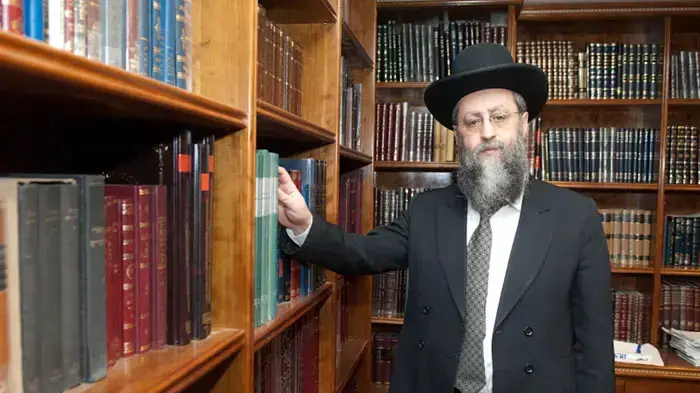הרב דוד יוסף , בנו של הרב עובדיה יוסף, רבה של שכונת הר נוף בירושלים וראש כולל יחוה דעת, מרץ 2011 הרב דוד יוסף , בנו של הרב עובדיה יוסף, רבה של שכונת הר נוף בירושלים וראש כולל יחוה דעת, מרץ 2011