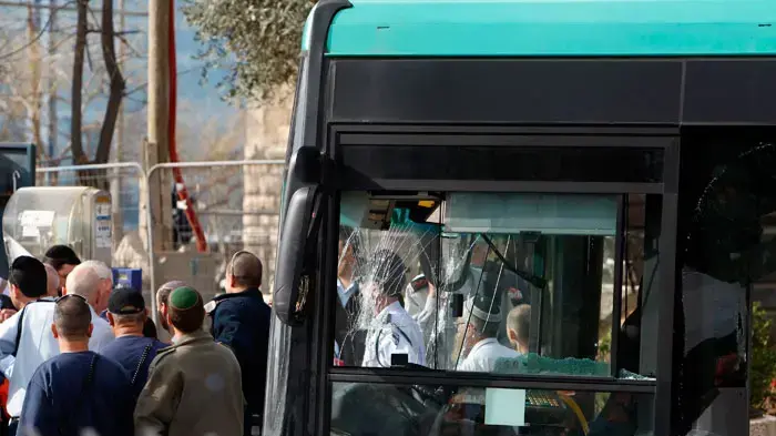  זירת פיגוע ברחוב שז"ר, ליד בנייני האומה בירושלים, 23 במרץ 2011