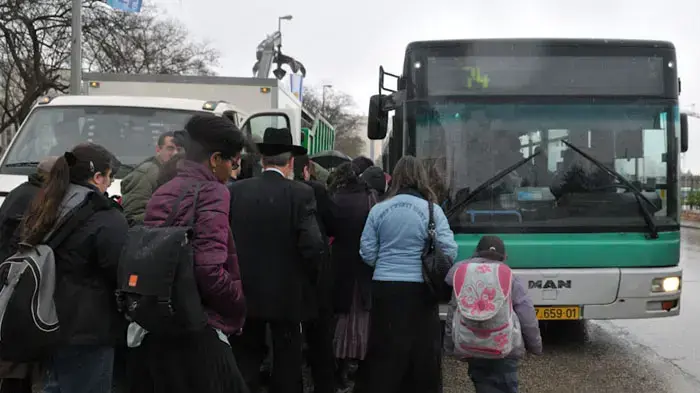 זירת הפיגוע ברחוב שז"ר, ליד בנייני האומה בירושלים בבוקר שאחרי הפיגוע, מרץ 2011
