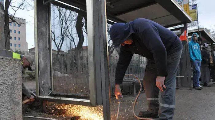 זירת הפיגוע ברחוב שז"ר, ליד בנייני האומה בירושלים בבוקר שאחרי הפיגוע, מרץ 2011