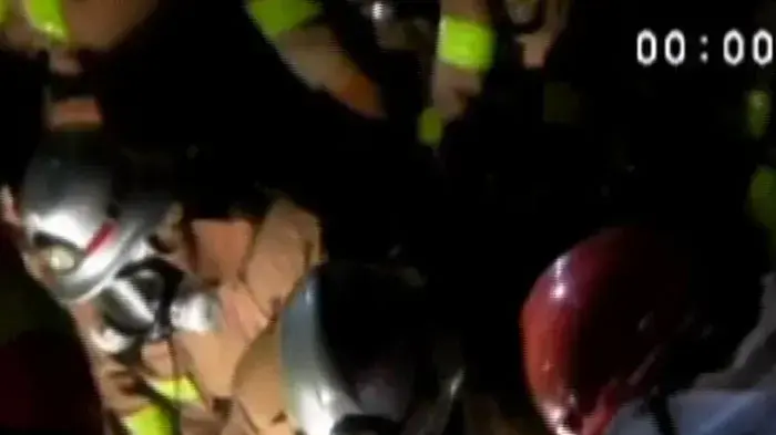 יפן: שלושה עובדים בתחנת הכוח נפגעו מקרינה