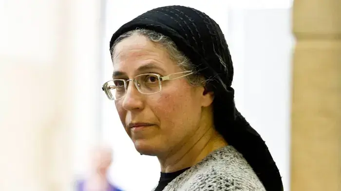 אורית סטרוק מהיישוב היהודי בחברון במשפטו של בנה, צבי המואשם בהכאת ערבי, מרץ 2011 אורית סטרוק מהיישוב היהודי בחברון במשפטו של בנה, צבי המואשם בהכאת ערבי, מרץ 2011