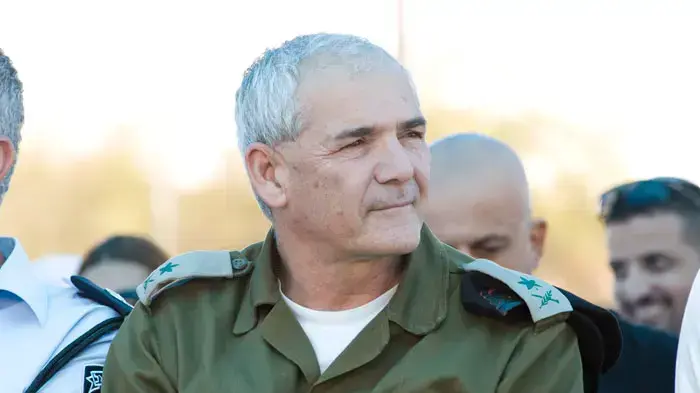 אלוף פיקוד מרכז אבי מזרחי בסיכום שנתי של מחוז ש"י בישוב אפרת, מרץ 2011 אלוף פיקוד מרכז אבי מזרחי בסיכום שנתי של מחוז ש"י בישוב אפרת, מרץ 2011