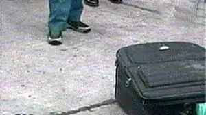 המזוודה בה נמצאה קרול בתאילנד (ערוץ 11) המזוודה בה נמצאה קרול בתאילנד (ערוץ 11)