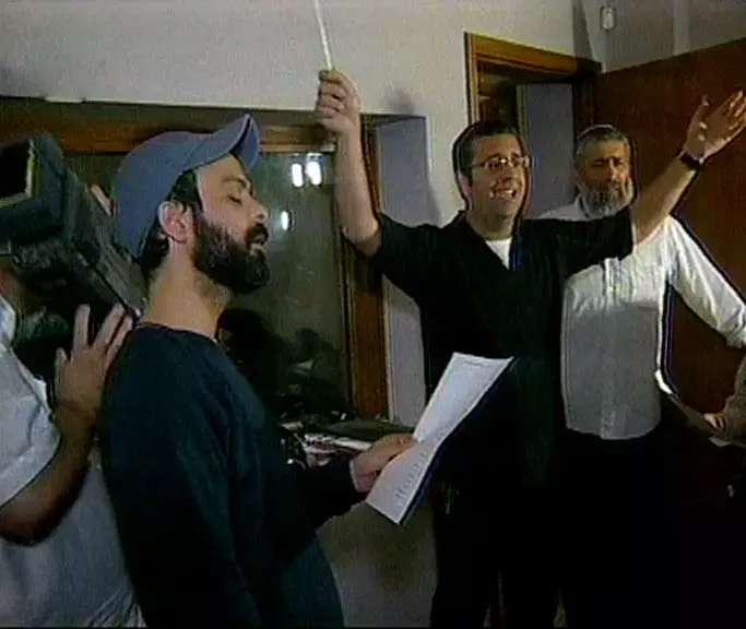 עמיר בניון בשיר לזכר הנרצחים בפיגוע באיתמר