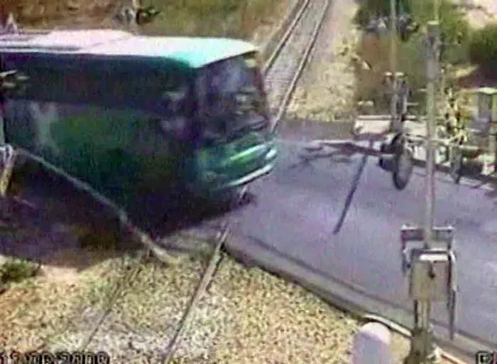 נוסעי הרכבת מיואשים: "כבר יותר בטוח בכביש"